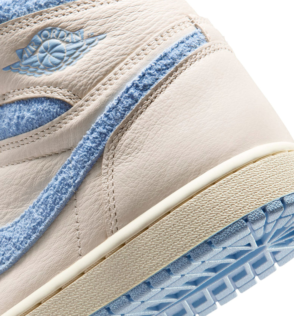 Air Jordan 1 Retro High OG Women's Lifestyle Shoe - Pale Ivory/Psychic Blue/Coconut Milk
