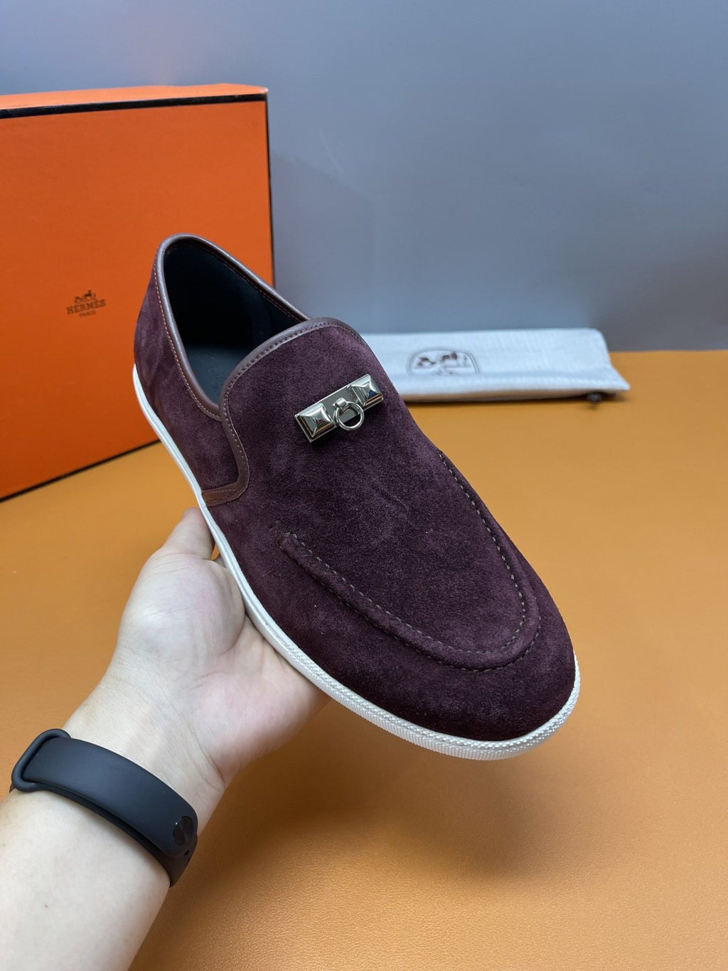 Hermès Mind Men's Buckle-Detail Loafers